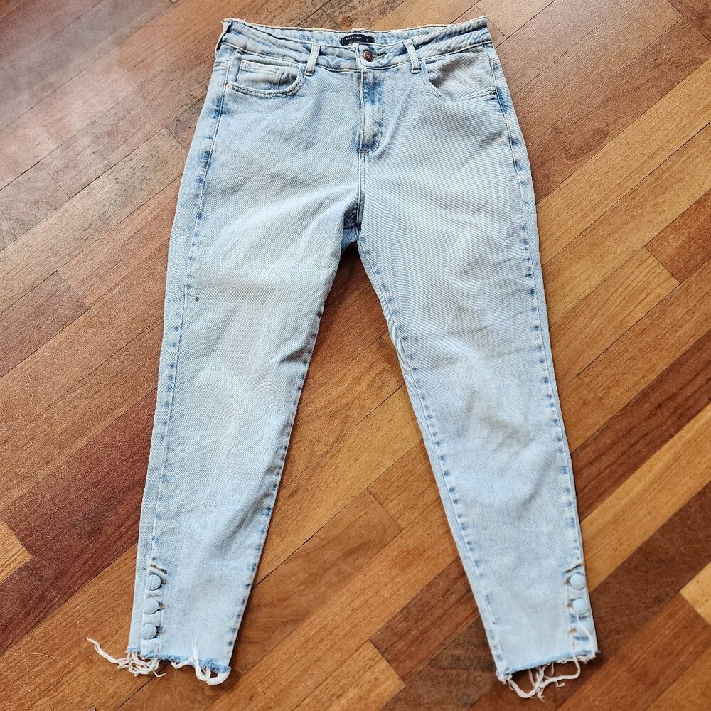 Marfinno 44 Light Wash Denim Jeans Size 32x26